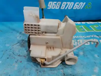 Second-hand car spare part left front door lock for kia rio basic oem iam references   