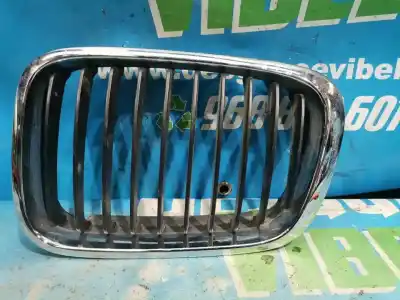 Pezzo di ricambio per auto di seconda mano GRIGLIA ANTERIORE per BMW SERIE 3 TOURING (E46) 318i Riferimenti OEM IAM 8195055  