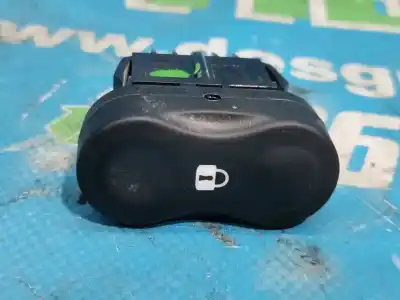 Second-hand car spare part door lock switch for dacia duster ambiance 4x2 oem iam references 870250