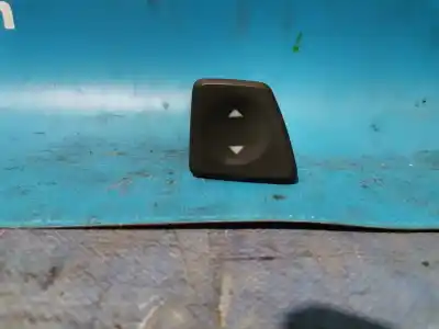 Second-hand car spare part LEFT FRONT POWER WINDOW SWITCH for FIAT 500 CABRIO (150)  OEM IAM references 28767  