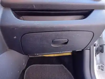 Автозапчастина б/у бардачок для RENAULT CLIO IV (BH_) 1.5 dCi 90 Посилання на OEM IAM   