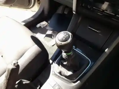 Second-hand car spare part GEAR LEVER for TOYOTA AURIS (_E18_)  OEM IAM references   