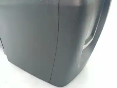 Автозапчастина б/у центральний подлокник для volvo v40 hatchback (525) d2 посилання на oem iam 01302307  