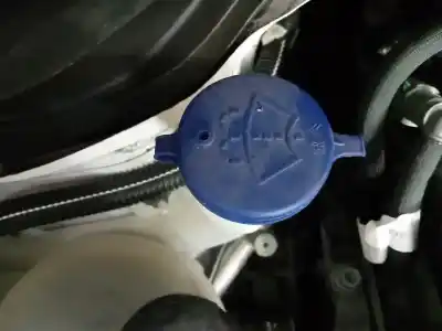 Peça sobressalente para automóvel em segunda mão fechadura da porta dianteira esquerda por citroen c3 iii (sx) 1.5 bluehdi 100 referências oem iam 