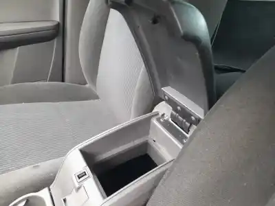 Автозапчасти б/у центральный подлокотник за ford focus c-max (dm2) 1.6 tdci ссылки oem iam   