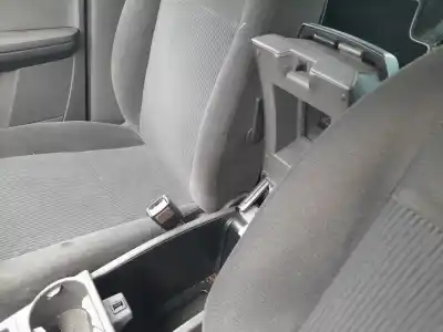Автозапчасти б/у центральный подлокотник за ford focus c-max (dm2) 1.6 tdci ссылки oem iam   