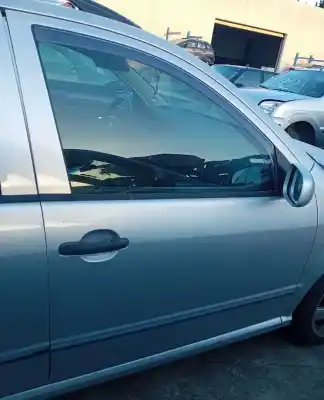 Tweedehands auto-onderdeel RECHTS VOORDEUR voor SKODA FABIA I (6Y2)  OEM IAM-referenties   