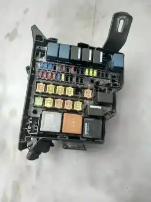 Second-hand car spare part fuse box unit for ford fiesta vi (cb1, ccn) 1.4 tdci oem iam references 8v5114a075