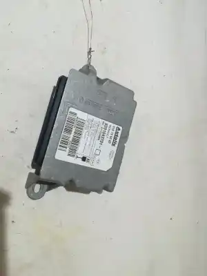 Автозапчасти б/у БЛОК УПРАВЛЕНИЯ ПОДУШКАМИ БЕЗОПАСНОСТИ за RENAULT CLIO III (BR0/1, CR0/1)  ссылки OEM IAM 8201043701  