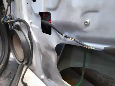 Автозапчастина б/у регулятор переднього правого скла для opel corsa d (s07) 1.3 cdti (l08 l68) посилання на oem iam 