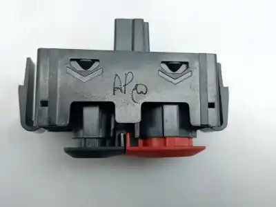 Second-hand car spare part hazard warning lights for renault kangoo express (fw0/1_) z.e. 5am400 oem iam references 252105246r  