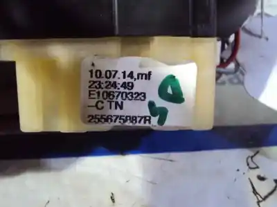 Pezzo di ricambio per auto di seconda mano comando multifunzione per renault captur adventure riferimenti oem iam 255675887r  