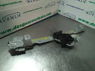 Second-hand car spare part passenger side right window regulator for dacia duster ambiance 4x2 oem iam references 128001071e