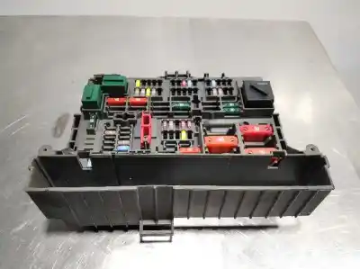 Pièce détachée automobile d'occasion boîtes à fusibles pour bmw x1 (e84) sdrive 18 d références oem iam 911944605  