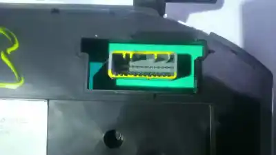 Second-hand car spare part dashboard for renault clio iii confort expression oem iam references 8200715181-m  ugad017022