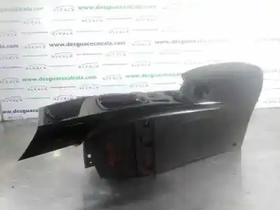 Second-hand car spare part CENTER ARMREST for RENAULT KADJAR  OEM IAM references 969209757R  969108008R