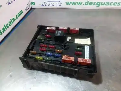 Peça sobressalente para automóvel em segunda mão caixa de fusíveis e relés por volkswagen passat berlina (3c2) highline referências oem iam 34216507