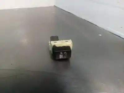 Автозапчастина б/у вимикач для mitsubishi outlander (cw0) challenge 4wd посилання на oem iam r8610a048  