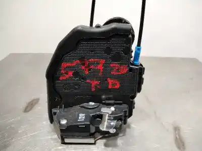 Peça sobressalente para automóvel em segunda mão fechadura da porta traseira direita por toyota auris active referências oem iam 6905005051