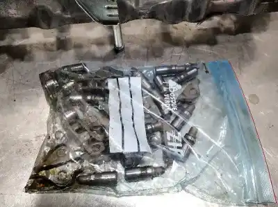 Peça sobressalente para automóvel em segunda mão eixo de comando por toyota auris active referências oem iam 1110347050 1350147070 1350247060