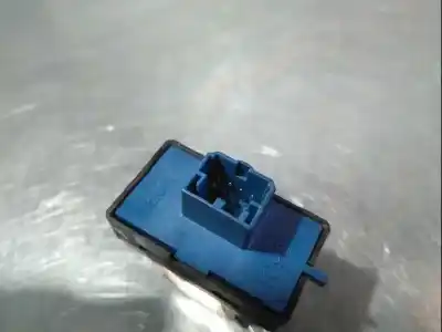 Second-hand car spare part right front power window switch for fiat doblo active oem iam references   
