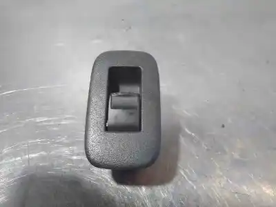 Peça sobressalente para automóvel em segunda mão botão / interruptor elevador vidro traseiro direito por toyota auris luna+ referências oem iam 848100d030