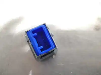 Second-hand car spare part hazard warning lights for toyota auris active oem iam references 8433202180