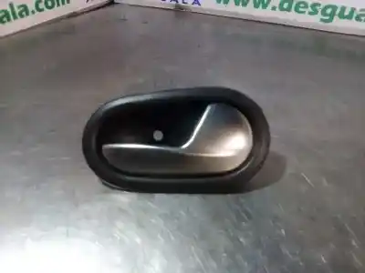 Peça sobressalente para automóvel em segunda mão puxador interior traseiro direito por dacia sandero comfort referências oem iam 826721919r