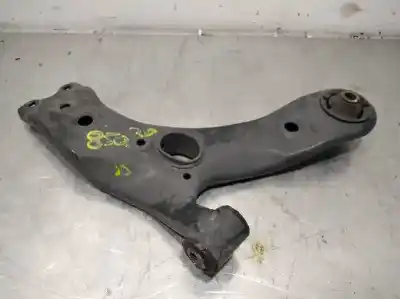 Second-hand car spare part front right lower suspension arm for toyota auris active oem iam references 4806802130