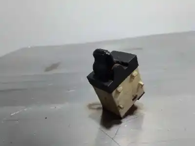 Peça sobressalente para automóvel em segunda mão botão / interruptor elevador vidro dianteiro direito por chrysler jeep cherokee (kj) 2.5 crd cat referências oem iam 56010092