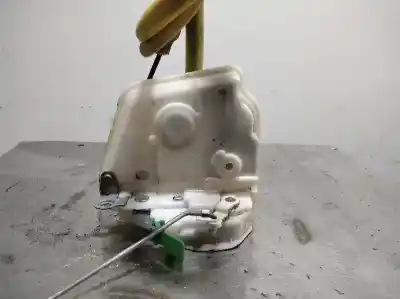 Pezzo di ricambio per auto di seconda mano serratura porta anteriore destra per mazda 2 lim. (de) 1.6 cd diesel cat riferimenti oem iam 9d06a0288