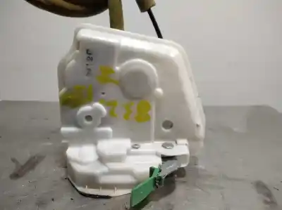 Pezzo di ricambio per auto di seconda mano serratura porta anteriore sinistra per mazda 2 lim. (de) 1.6 cd diesel cat riferimenti oem iam 9d03a0411