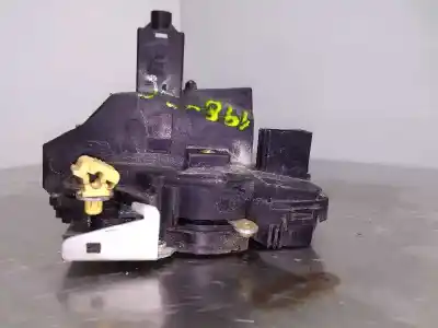 Second-hand car spare part left front door lock for cadillac bls business oem iam references 