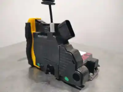 Second-hand car spare part left front door lock for kia cee´d drive oem iam references 81310a2300  