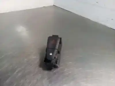 Piesă de schimb auto la mâna a doua avertizare pentru dacia sandero laureate referințe oem iam 252905668rb  