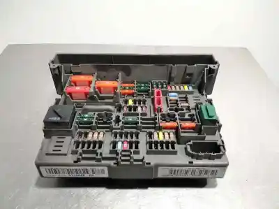 Peça sobressalente para automóvel em segunda mão caixa de fusíveis e relés por bmw serie 3 berlina (e90) 320d referências oem iam 92896121
