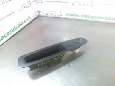 Peça sobressalente para automóvel em segunda mão botão / interruptor elevador vidro traseiro direito por renault kadjar experience referências oem iam 