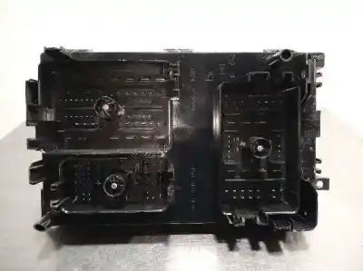 Second-hand car spare part fuse box unit for opel zafira tourer selective oem iam references 39065972  
