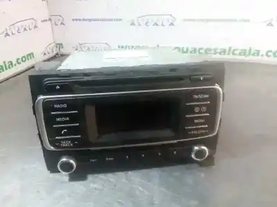 Pezzo di ricambio per auto di seconda mano impianto audio / radio cd per kia rio emotion riferimenti oem iam 961701w770ca