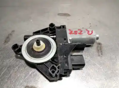 Pezzo di ricambio per auto di seconda mano motore alzacristalli anteriore destro per jeep gr.cherokee (wk) 3.0 crd laredo riferimenti oem iam 931400101
