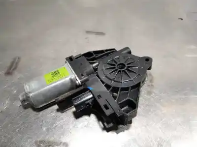 Pezzo di ricambio per auto di seconda mano motore alzacristalli posteriore sinistro per jeep gr.cherokee (wk) 3.0 crd laredo riferimenti oem iam 931402102