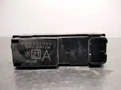 Автозапчастина б/у передній правий віконний вимикач для mitsubishi l 200 (ka0/kb0) cabina doble invite 4x4 посилання на oem iam mr587955   Автозапчастина б/у передній правий віконний вимикач для mitsubishi l 200 (ka0/kb0) cabina doble invite 4x4 посилання на oem iam mr587955