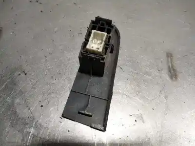 Pezzo di ricambio per auto di seconda mano comando alzacristalli posteriori destro per toyota hilux v pick-up (_n_, kzn1_, vzn1_) 2.4 d (ln5_, ln85, ln90) riferimenti oem iam   