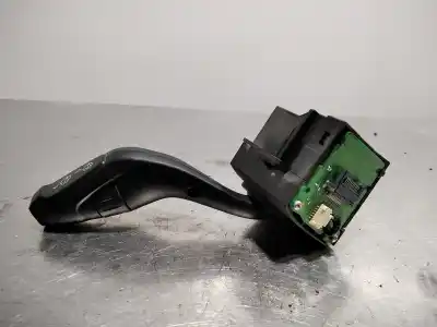 Pezzo di ricambio per auto di seconda mano comando pulito per ford focus lim. (cb8) ambiente riferimenti oem iam av6t17a553ac  