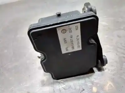 Peça sobressalente para automóvel em segunda mão boitier de commande de abs por seat arona style referências oem iam 2q0614517ag  2q0614517n