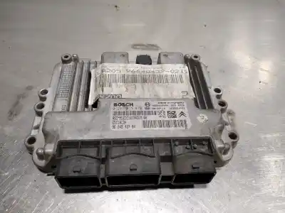Pièce détachée automobile d'occasion CALCULATEUR MOTEUR ECU pour PEUGEOT 207  Références OEM IAM 0281013872  