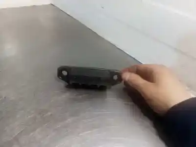 Second-hand car spare part tailgate button for toyota yaris active oem iam references   