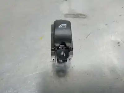 Peça sobressalente para automóvel em segunda mão botão / interruptor elevador vidro traseiro direito por land rover discovery iv (l319) 3.0 sdv6 4x4 referências oem iam ah2214717ab