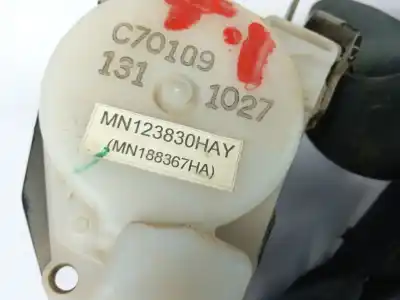 Автозапчастина б/у задній лівий ремін безпеки для mitsubishi l 200 (ka0/kb0) cabina doble invite 4x4 посилання на oem iam mn123830hay  