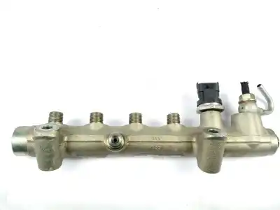 Second-hand car spare part distributor pipe for opel astra h sedán (a04) 1.7 cdti (l69) oem iam references 0445214094